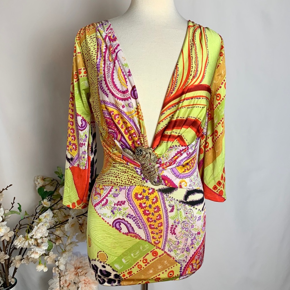Low cut colorful print tunic top size Small